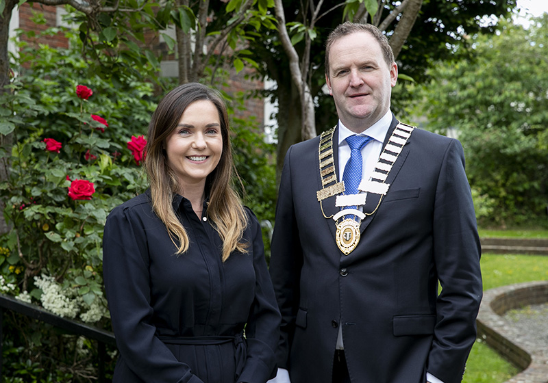 Laura Moriarty of Moriarty Group with new LVA Chair, Willie Aherne of the Palace Bar, Fleet Street